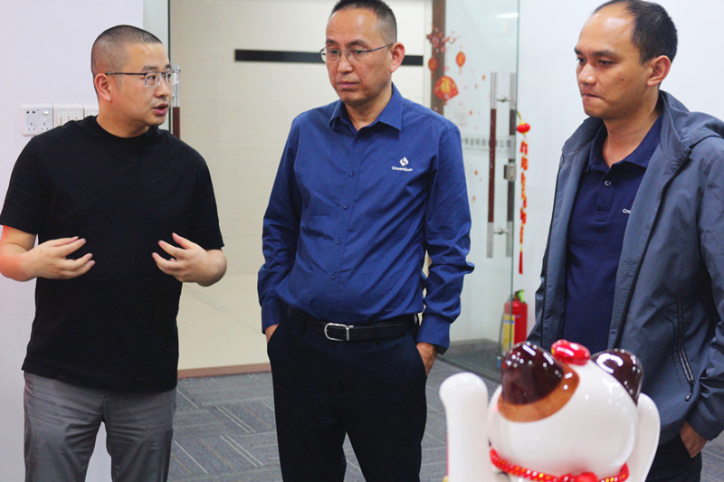 中微半导体领导莅临我司参观指导工作